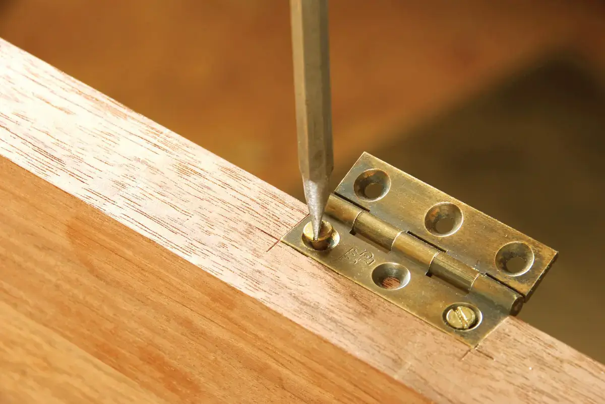 Two Methods for Installing Butt Hinges Successfully